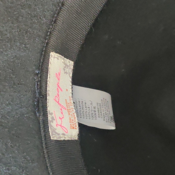 Free People 100% wool hat - Picture 5 of 12
